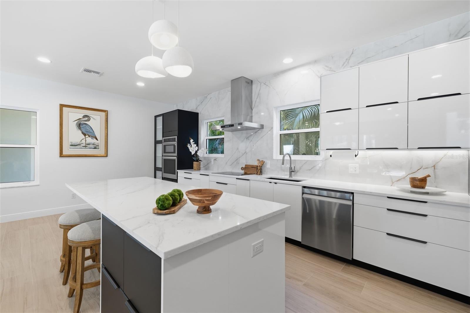 639 43rd, St Petersburg, FL 33703