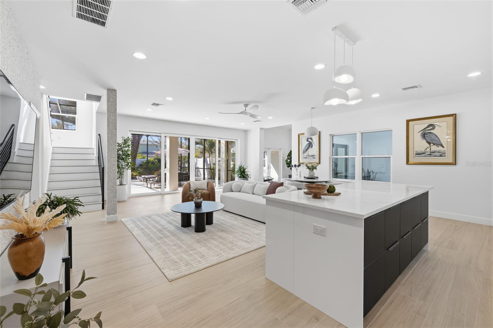 639 43rd, St Petersburg, FL 33703