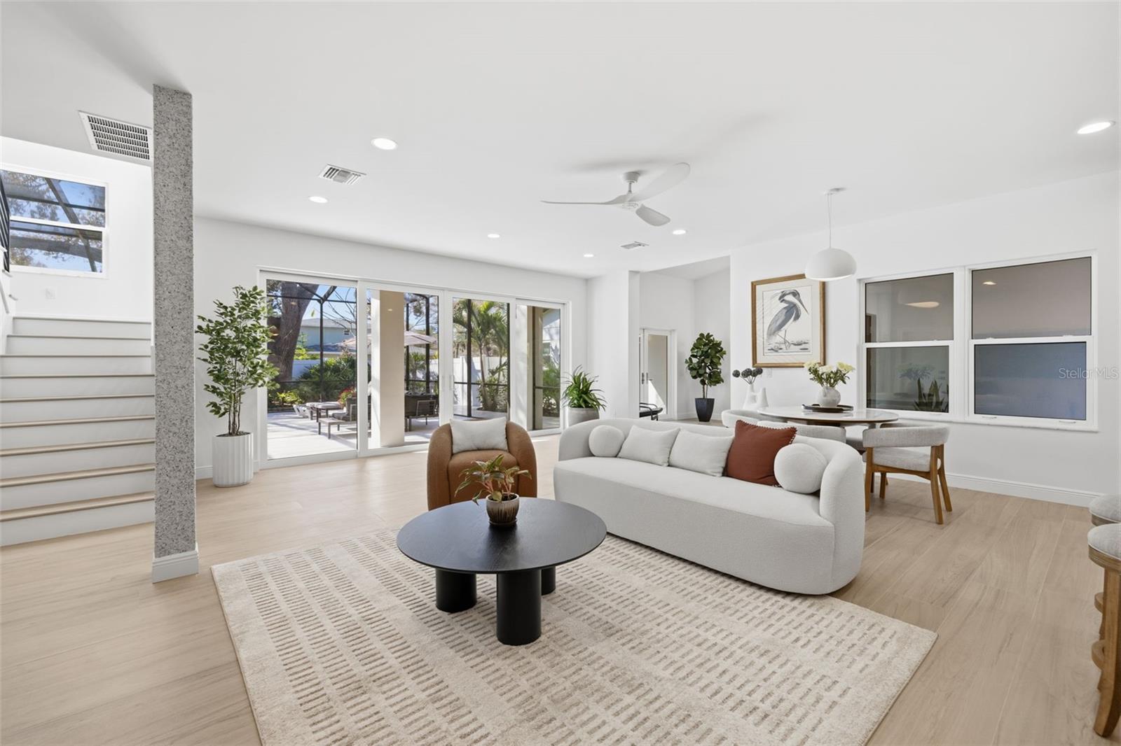 639 43rd, St Petersburg, FL 33703