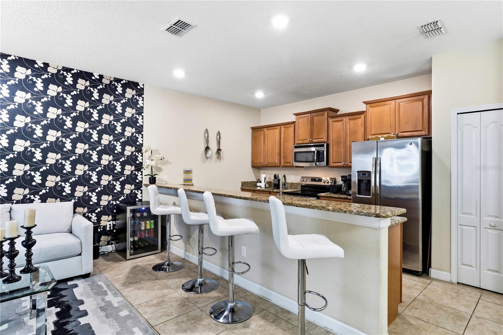 2975 Banana Palm Dr, Kissimmee, FL 34747