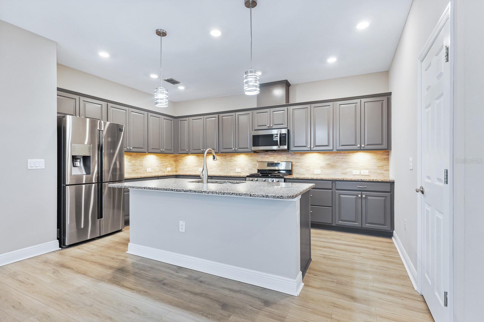 13892 Kingfisher Glen, Lithia, FL 33547