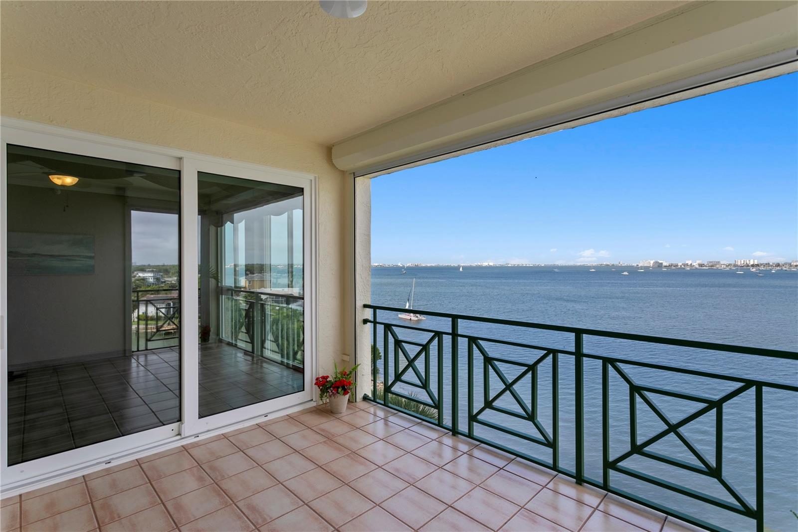 4717 Dolphin Cay Unit 507, St Petersburg, FL 33711