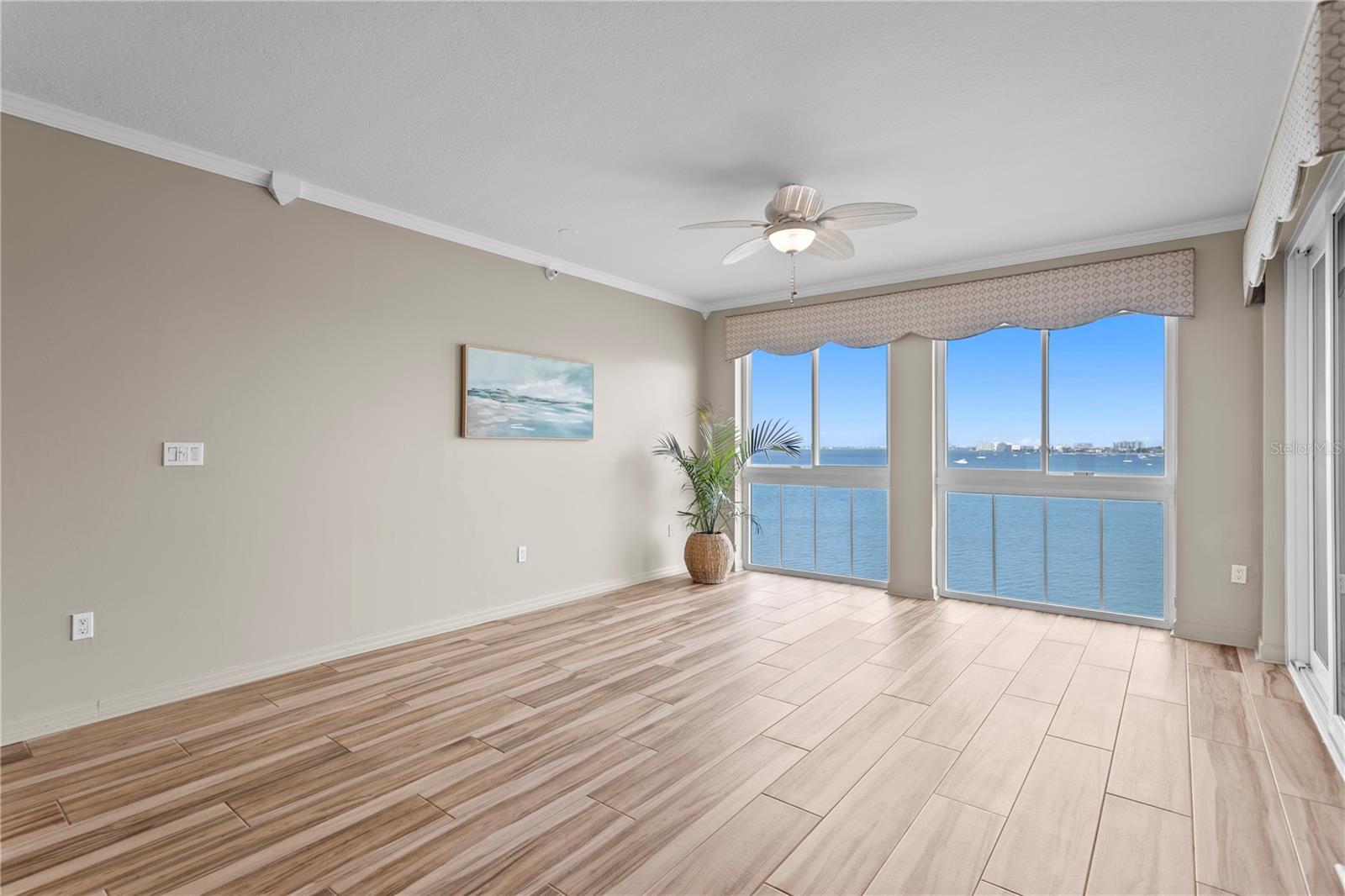4717 Dolphin Cay Unit 507, St Petersburg, FL 33711