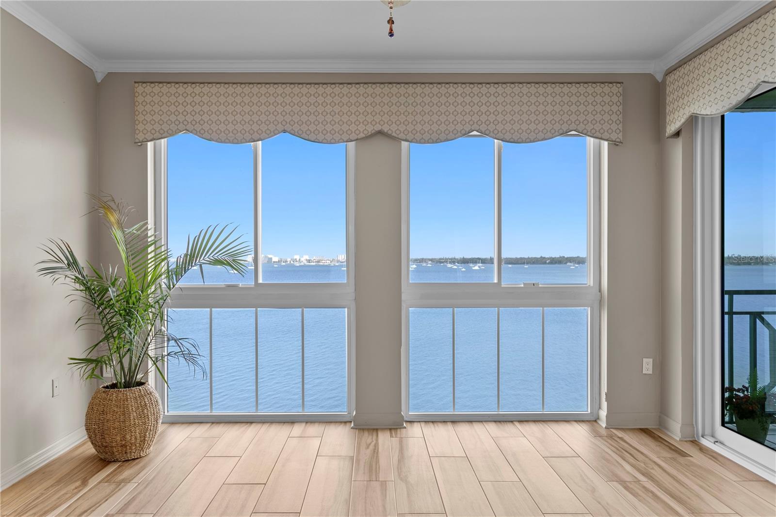 4717 Dolphin Cay Unit 507, St Petersburg, FL 33711