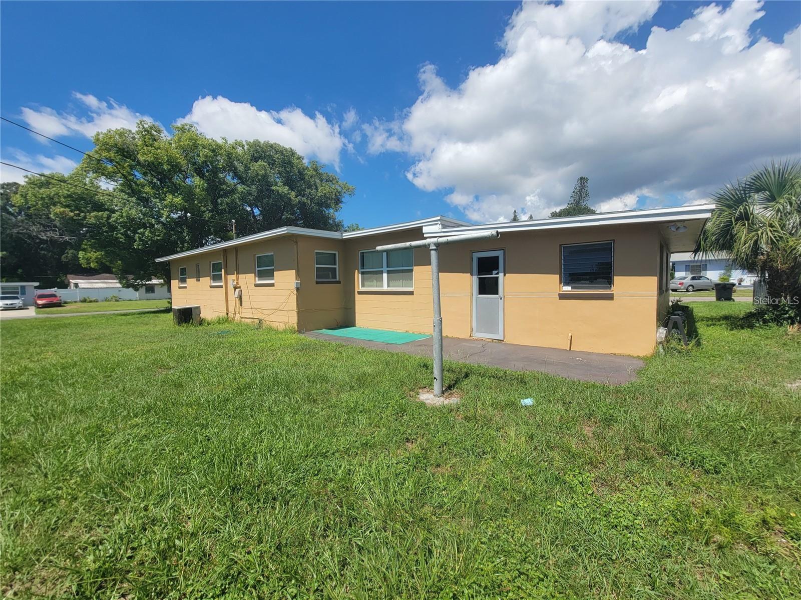 5230 11th, Gulfport, FL 33707