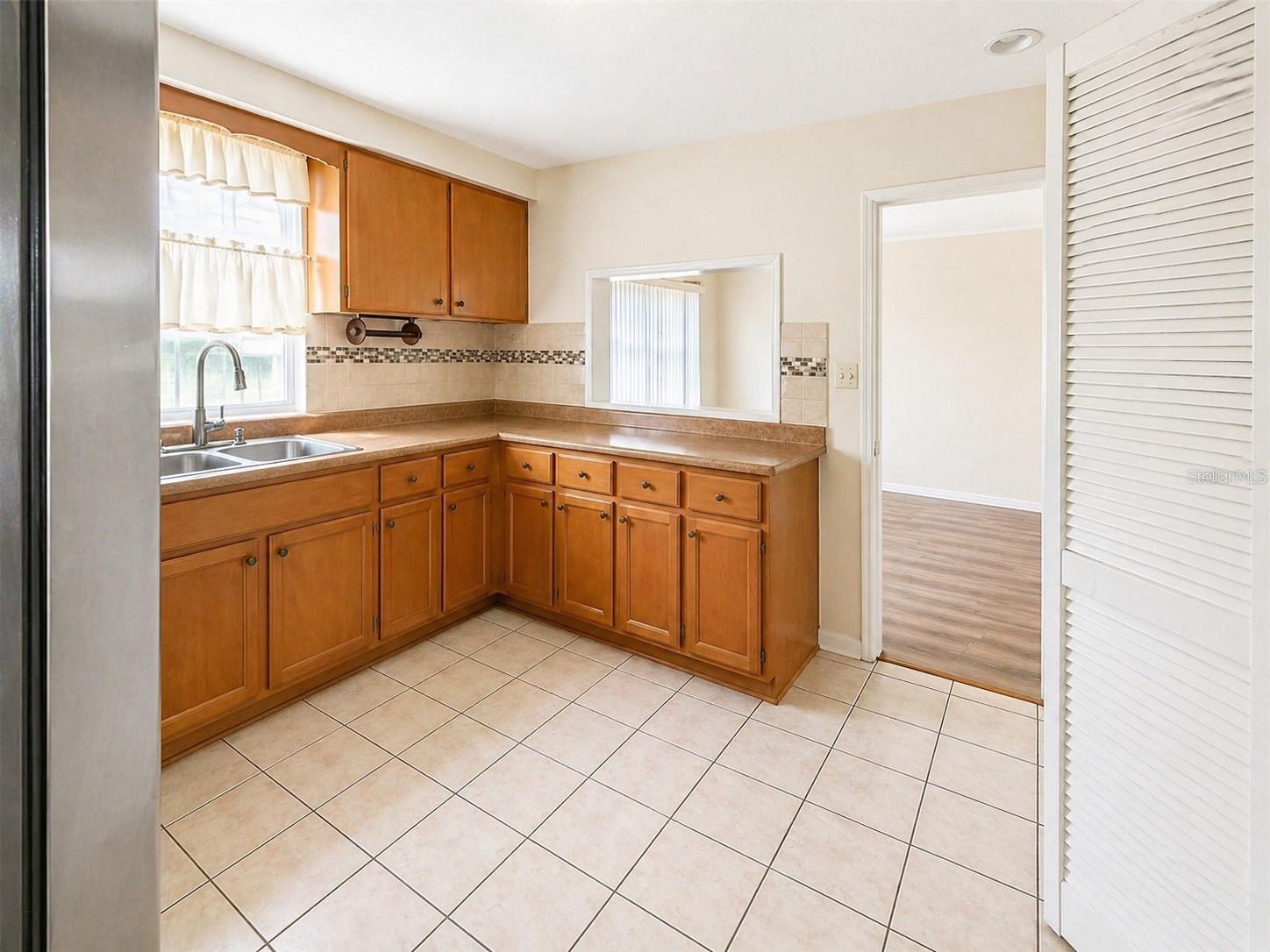 5230 11th, Gulfport, FL 33707