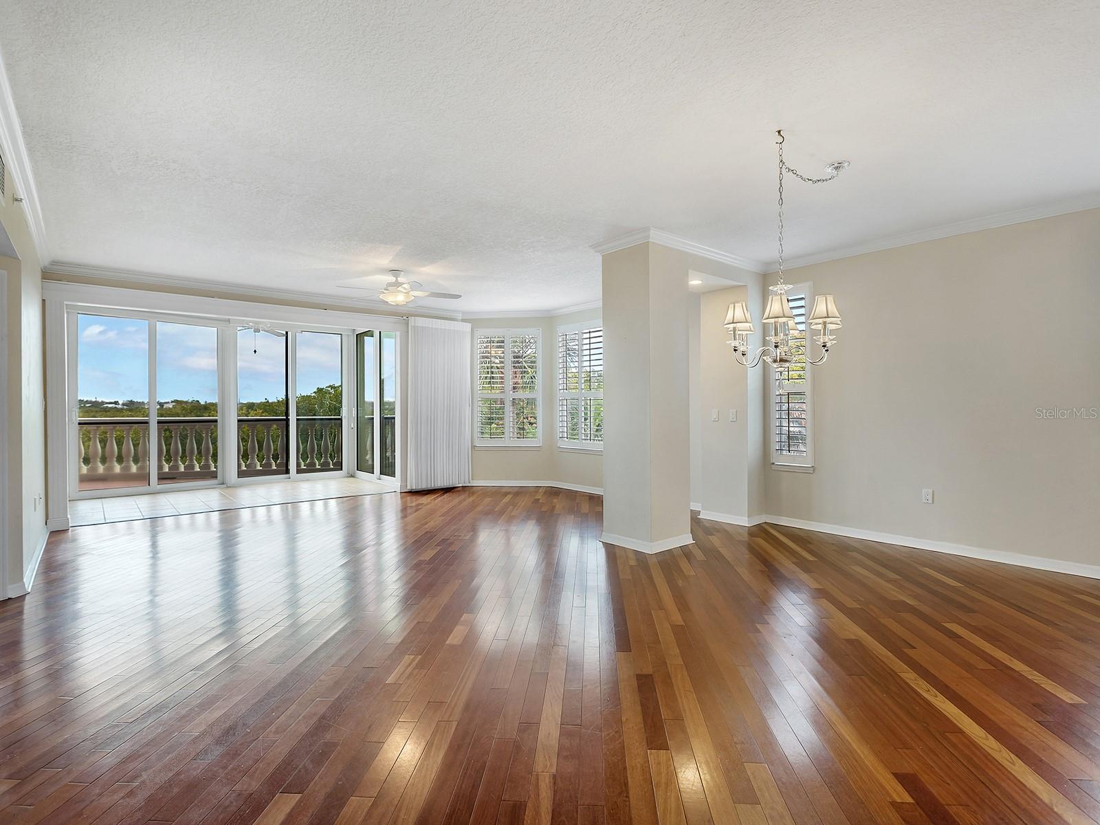 5420 Eagles Point Unit 106, Sarasota, FL 34231