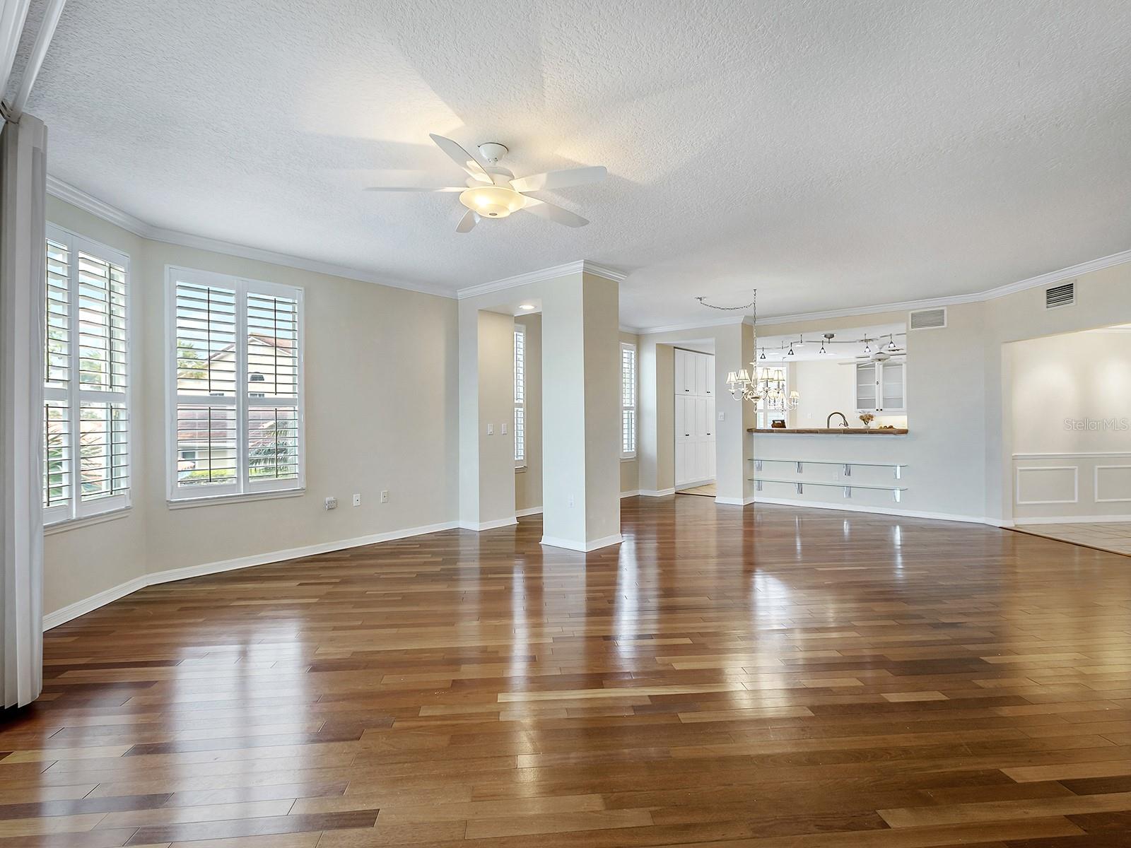 5420 Eagles Point Unit 106, Sarasota, FL 34231