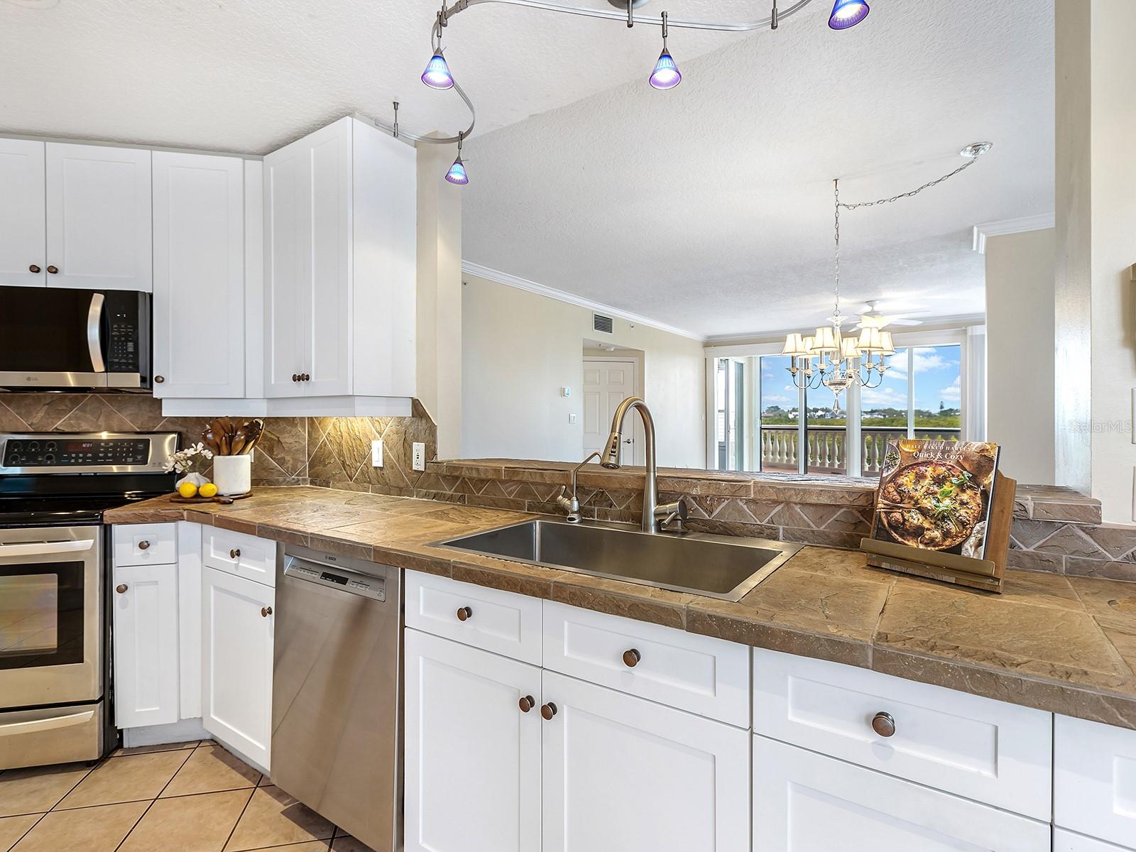 5420 Eagles Point Unit 106, Sarasota, FL 34231