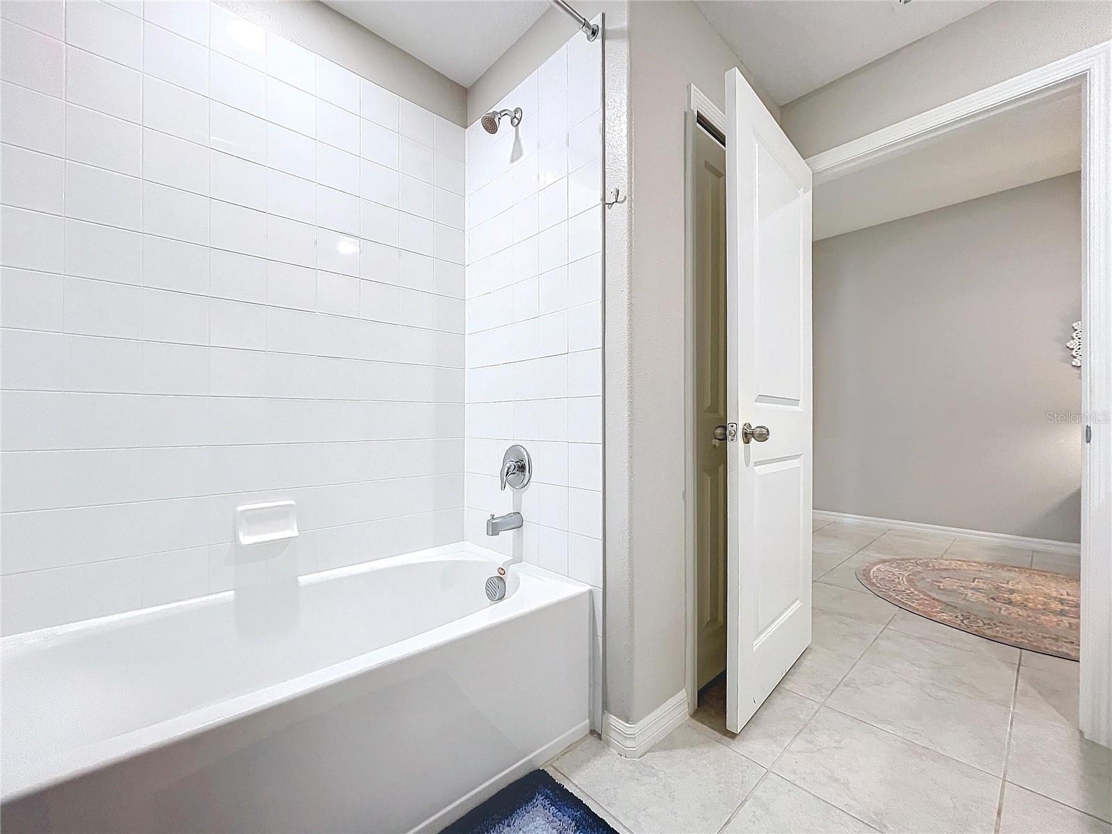 197 Rain Berry, Ruskin, FL 33570