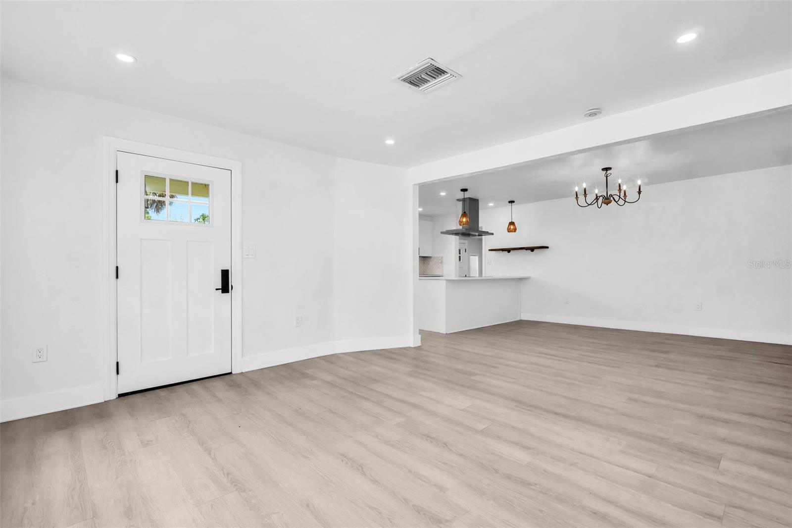 4000 Grove, St Petersburg, FL 33705
