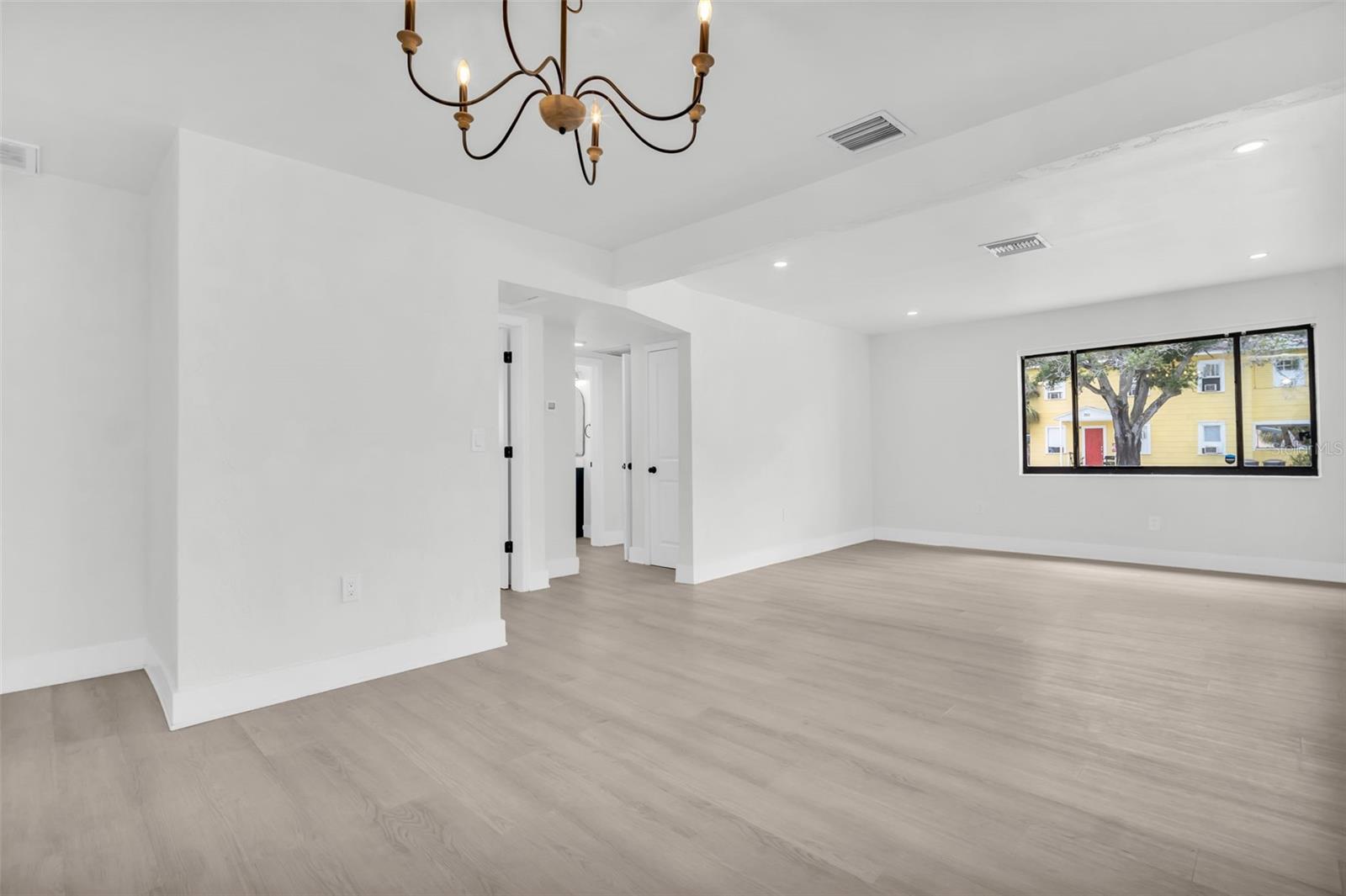 4000 Grove, St Petersburg, FL 33705