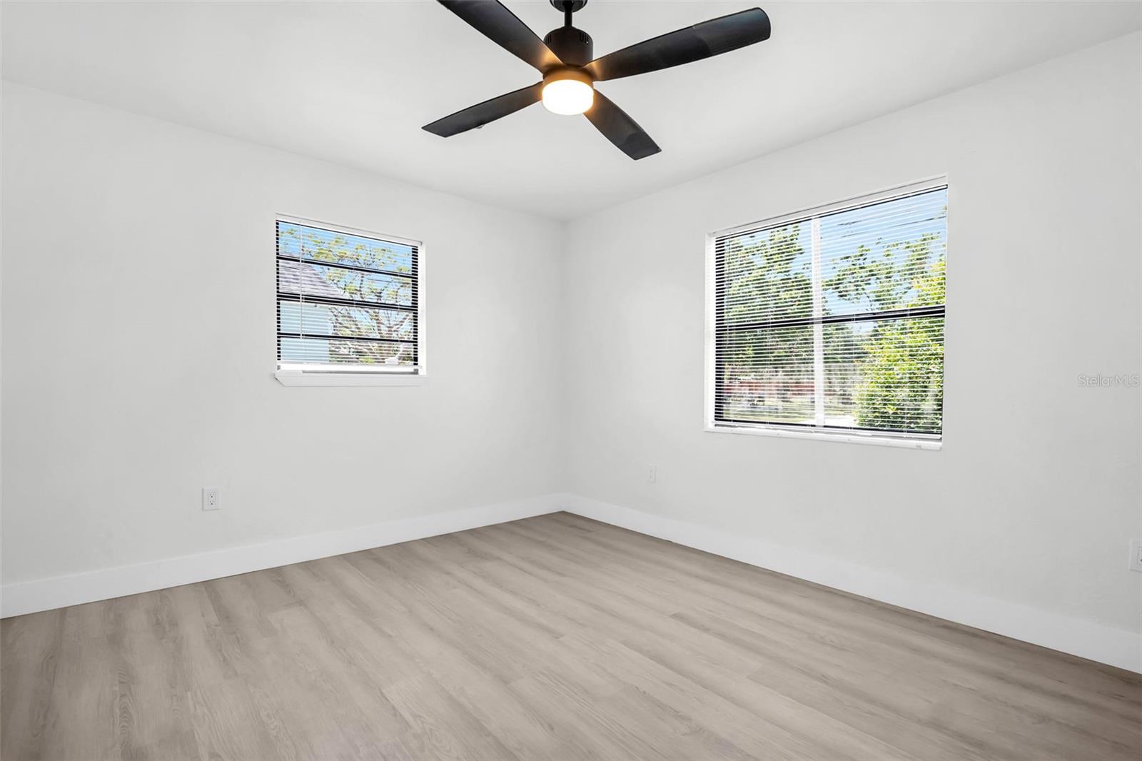 4000 Grove, St Petersburg, FL 33705
