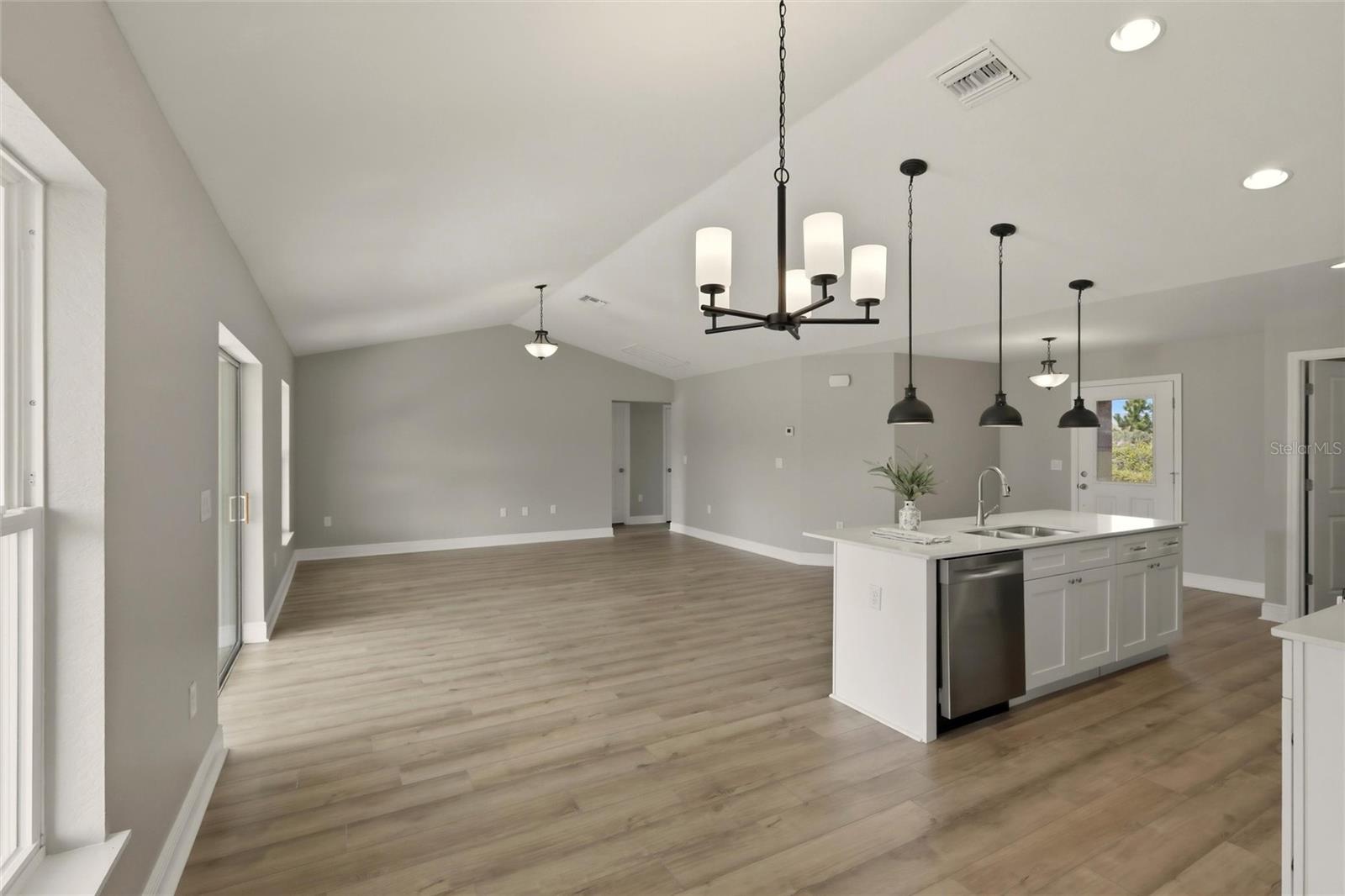 6809 Dickinson, Sebring, FL 33872