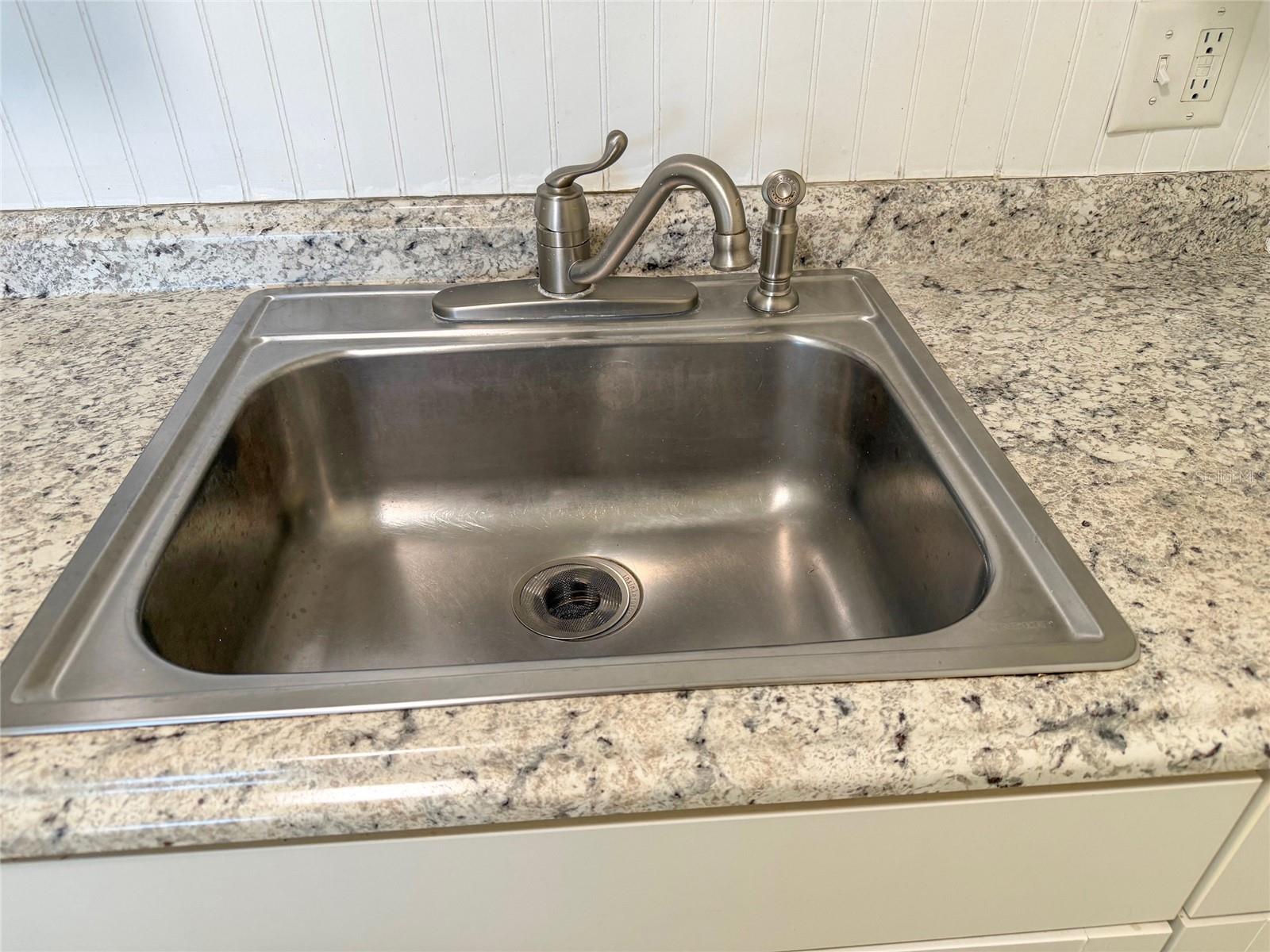 215 Mcmullen Booth Unit 182, Clearwater, FL 33759
