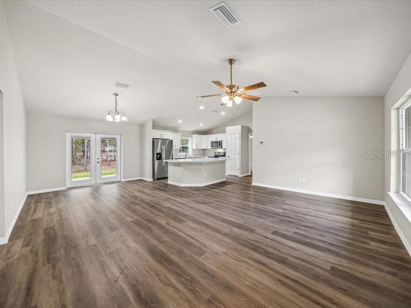 38 Willow, Ocala, FL 34472