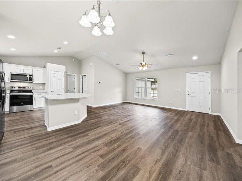 38 Willow, Ocala, FL 34472