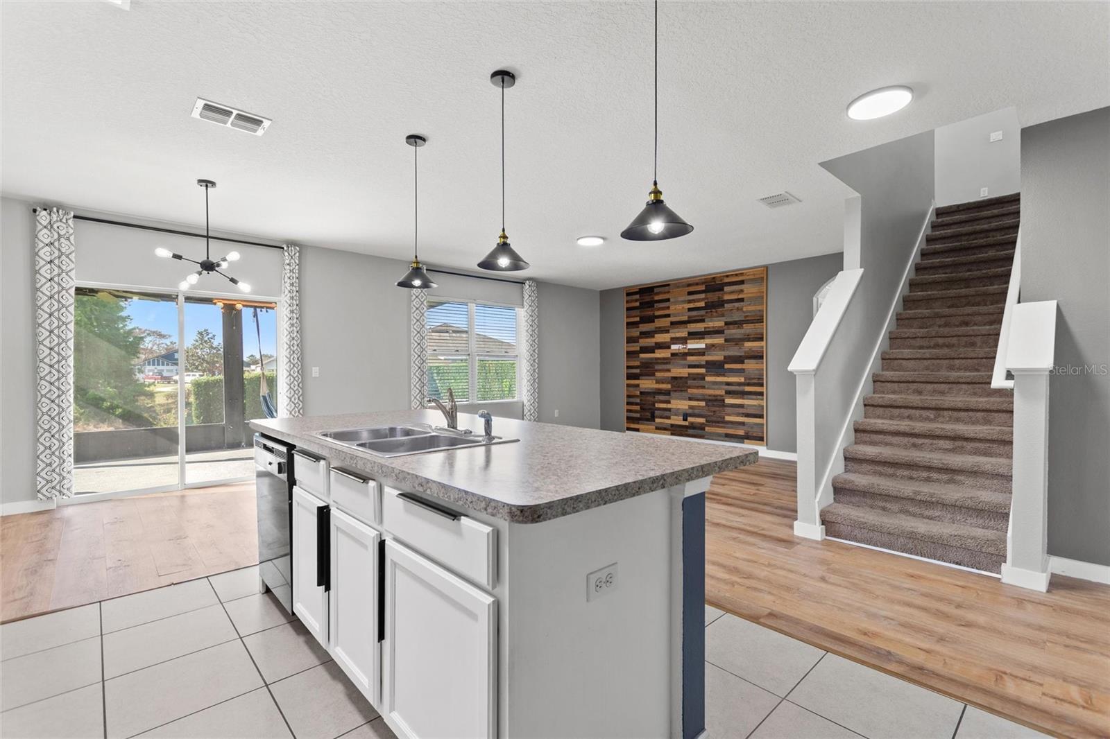 519 Oakhurst, Lake Alfred, FL 33850