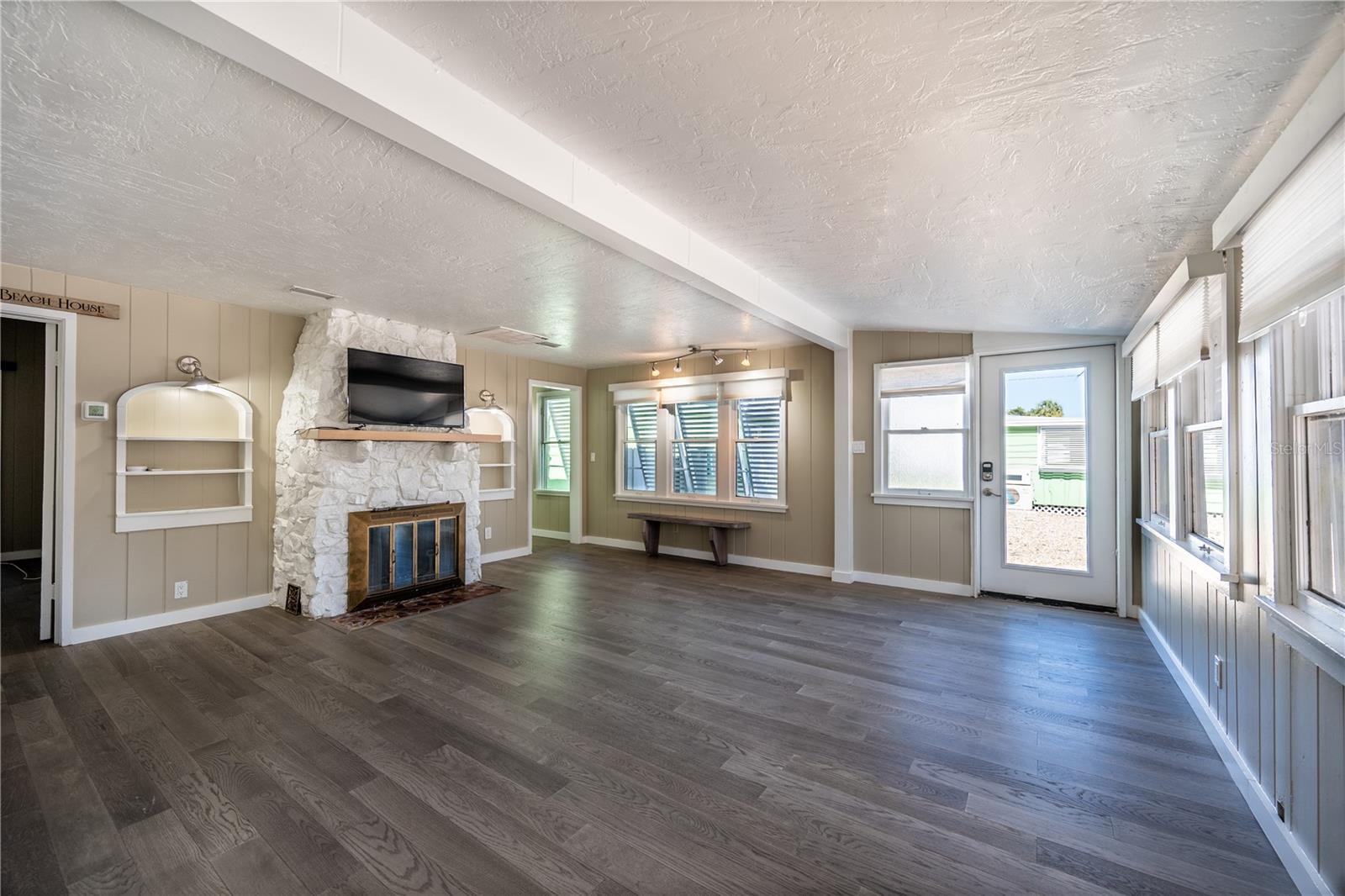 115 124th, Treasure Island, FL 33706