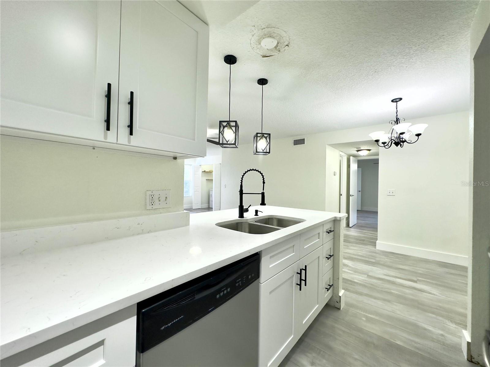 5140 Conroy Unit 27, Orlando, FL 32811