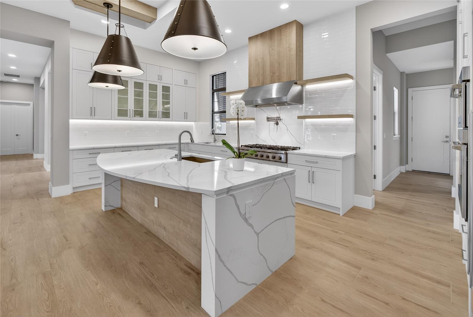16130 Pendio, Bella Collina, FL 34756