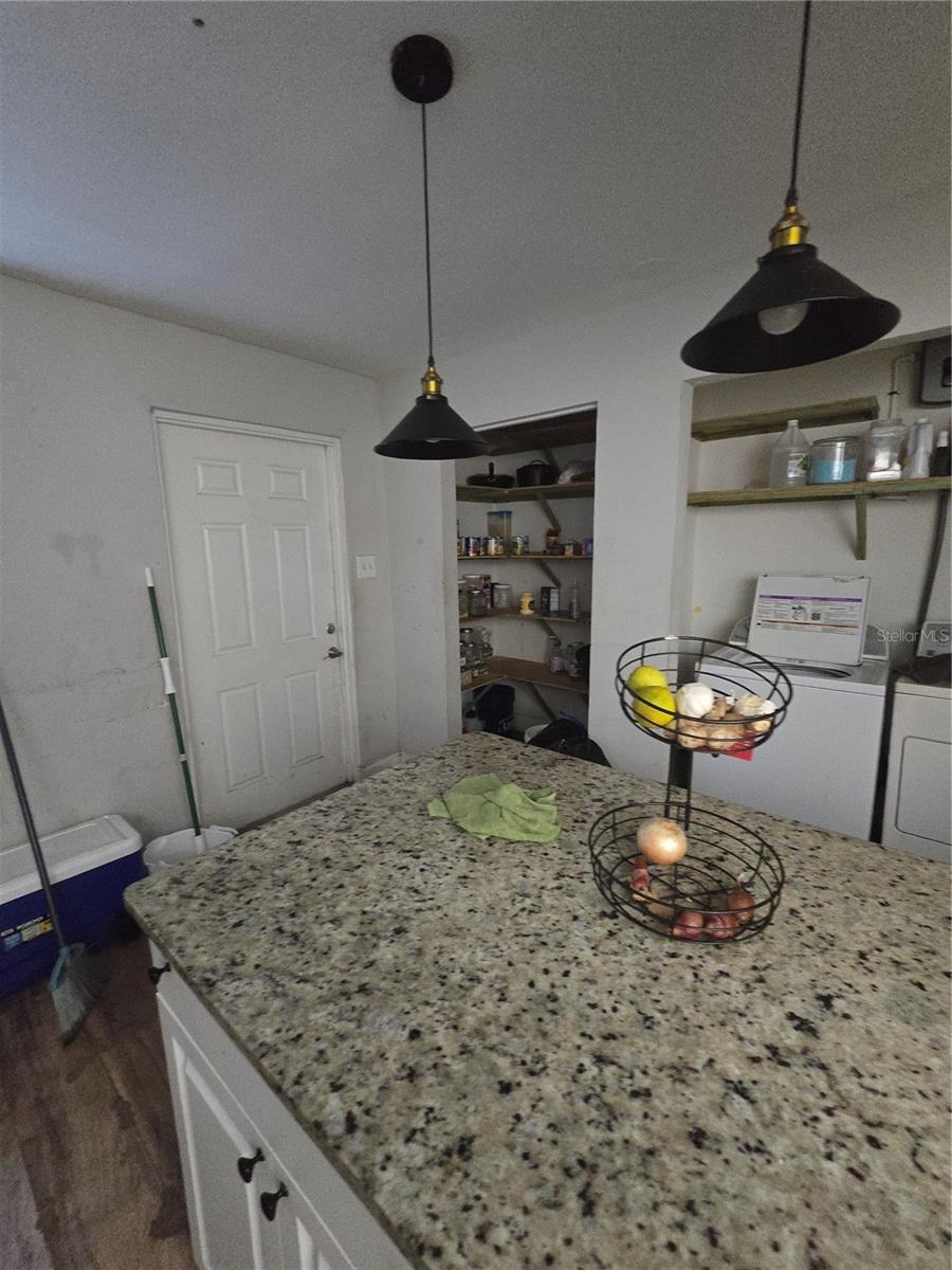 421 1st, Orlando, FL 32824