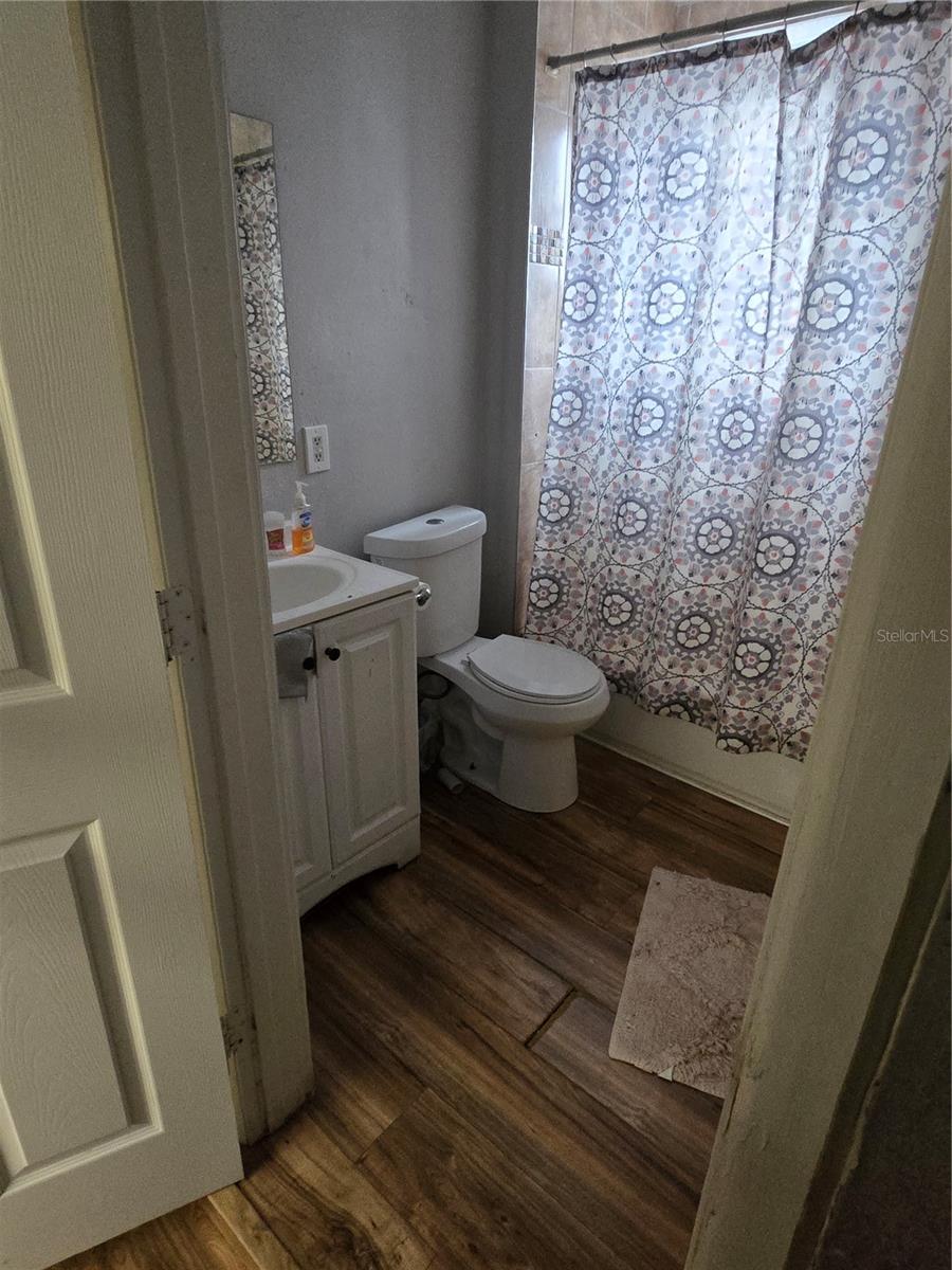 421 1st, Orlando, FL 32824