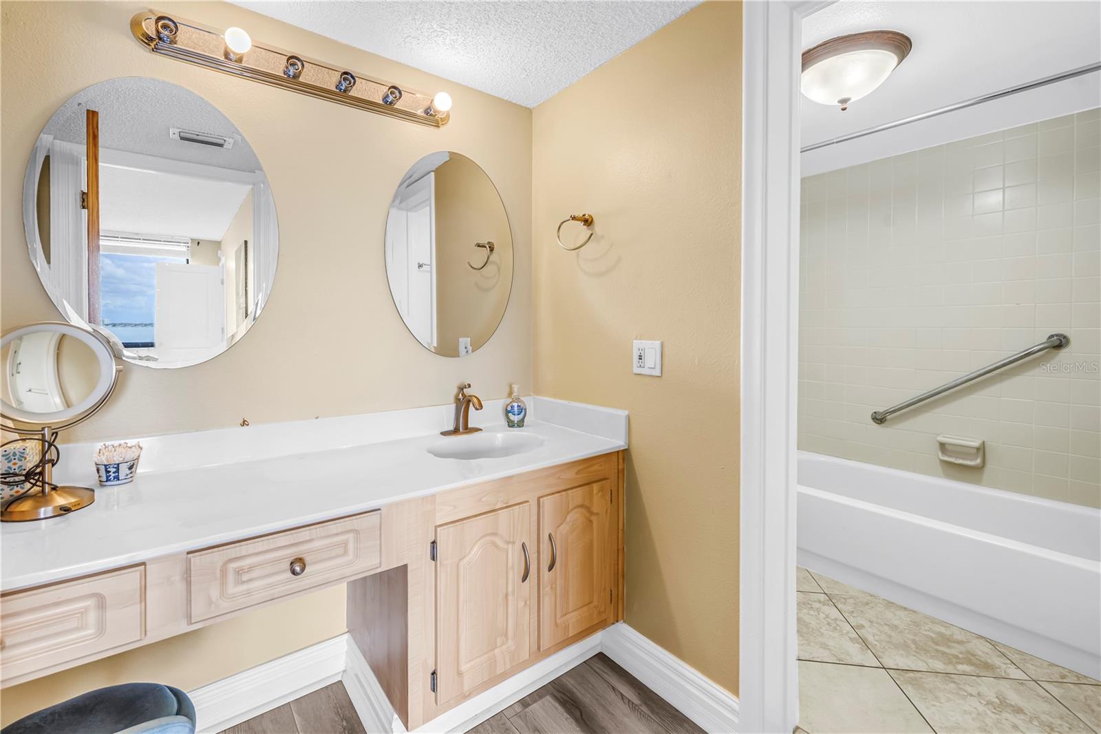 5825 Puerta del Sol Unit 464, St Petersburg, FL 33715