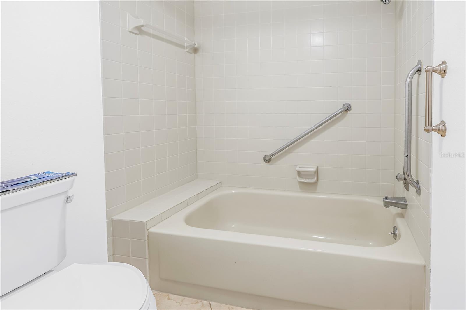 5825 Puerta del Sol Unit 464, St Petersburg, FL 33715