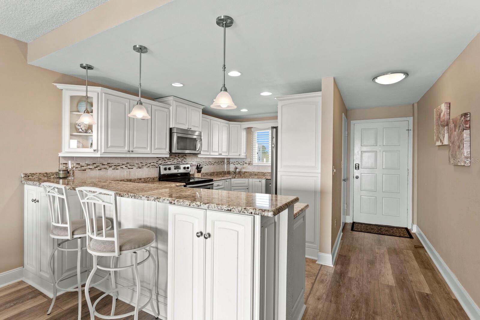 1200 Shore Unit 407, St Petersburg, FL 33701