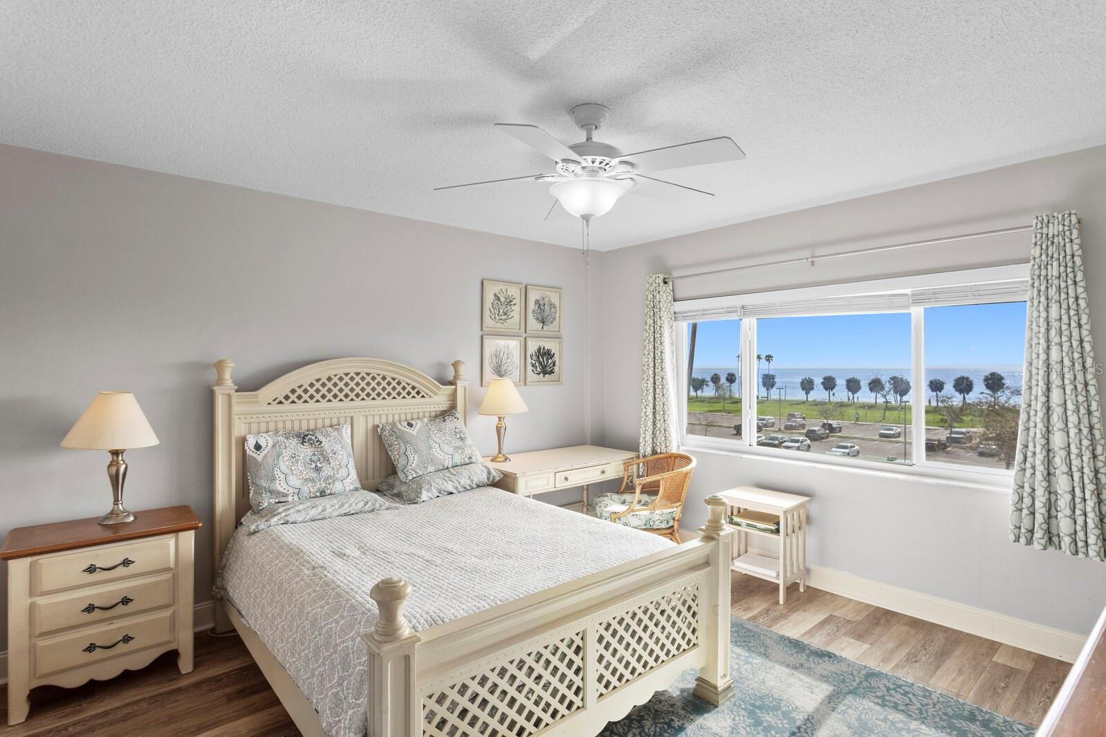 1200 Shore Unit 407, St Petersburg, FL 33701