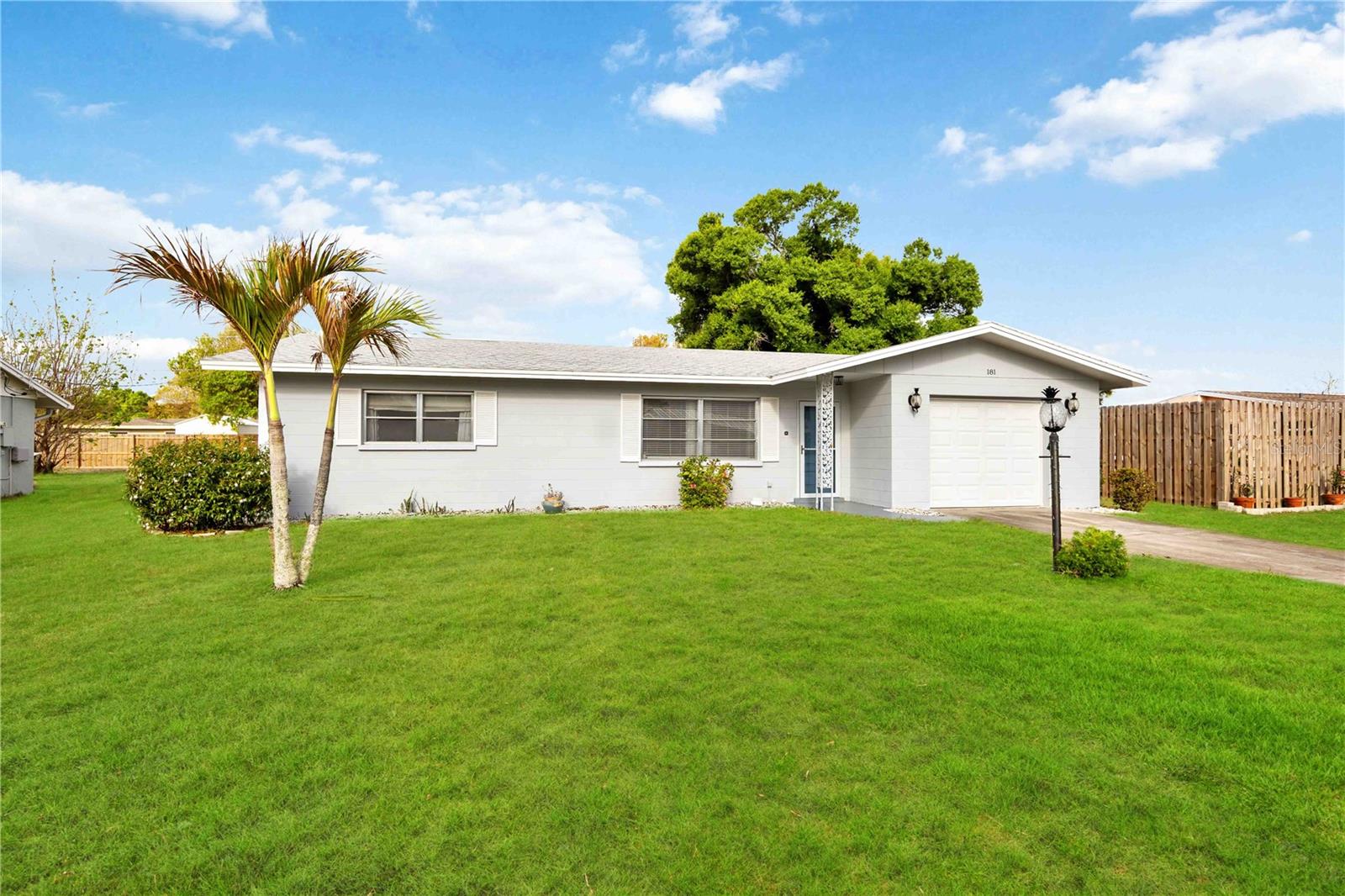 181 Sandhurst, Venice, FL 34293