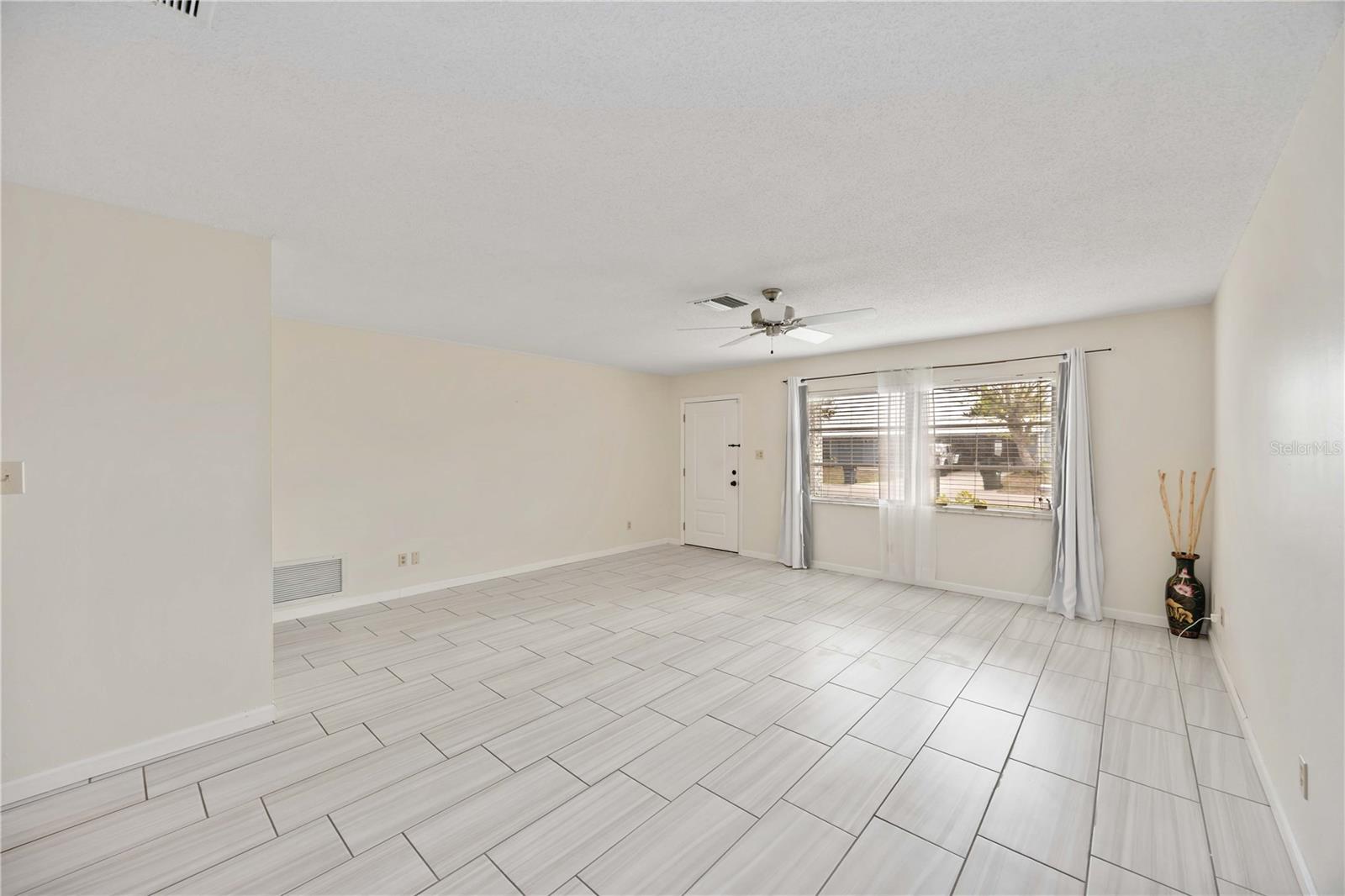 181 Sandhurst, Venice, FL 34293