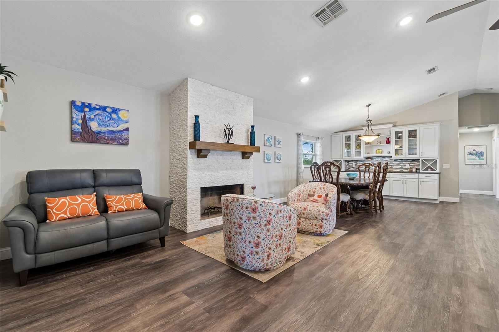 9901 Bay, Gibsonton, FL 33534