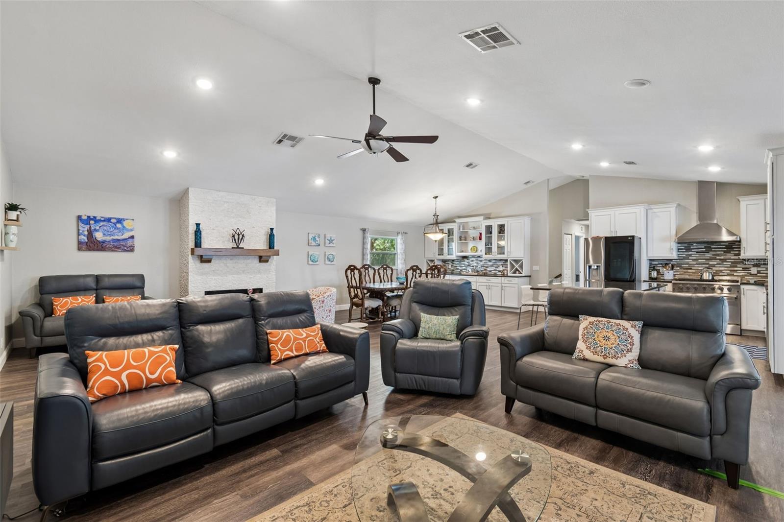 9901 Bay, Gibsonton, FL 33534