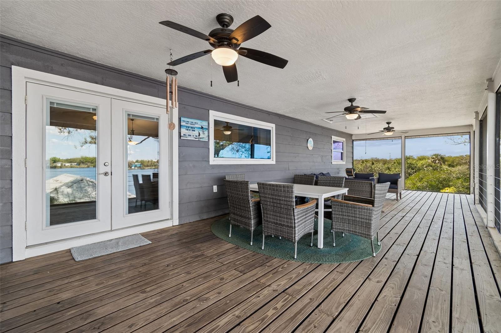9901 Bay, Gibsonton, FL 33534