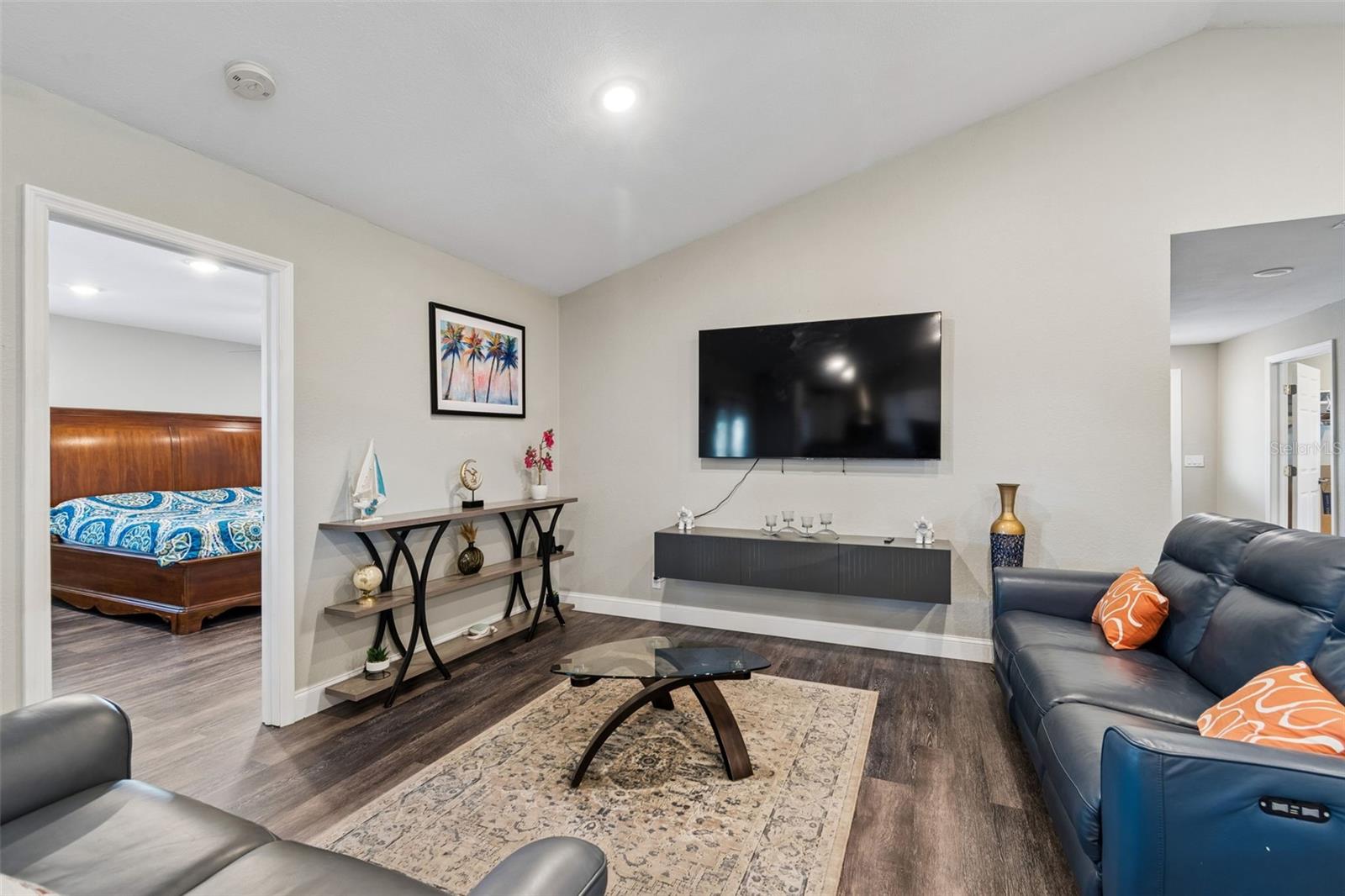 9901 Bay, Gibsonton, FL 33534
