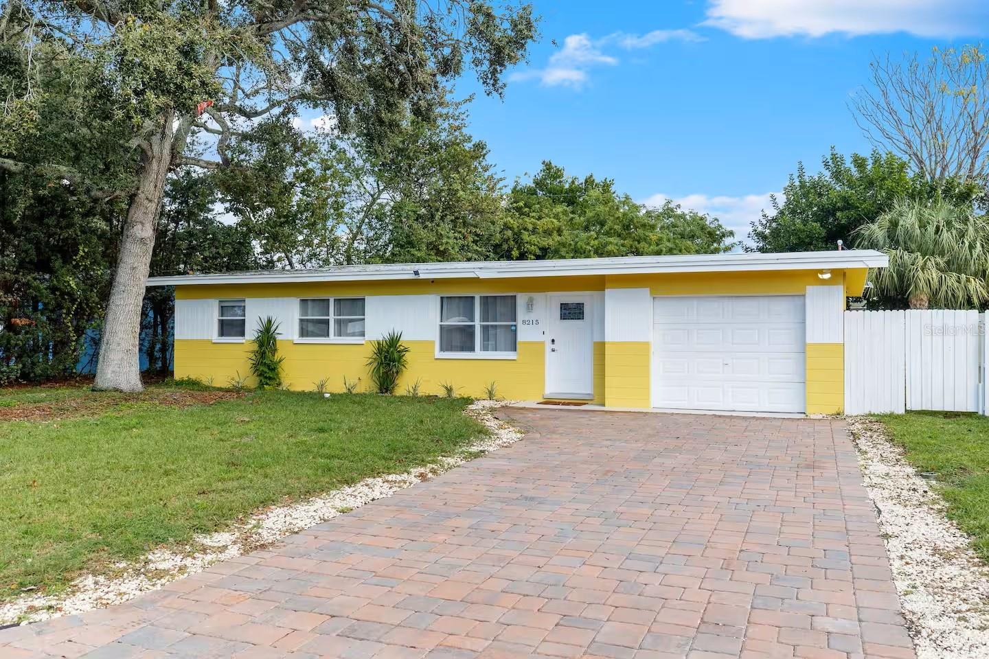 8215 Quail, Seminole, FL 33777