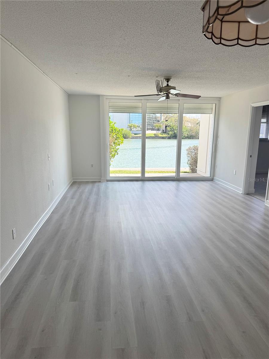 7425 Bay Island Unit 103, South Pasadena, FL 33707