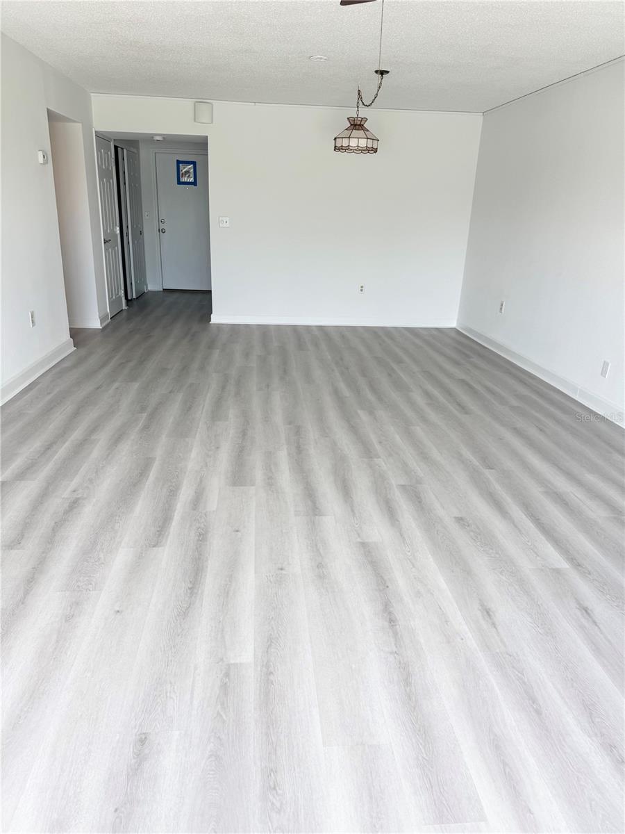7425 Bay Island Unit 103, South Pasadena, FL 33707
