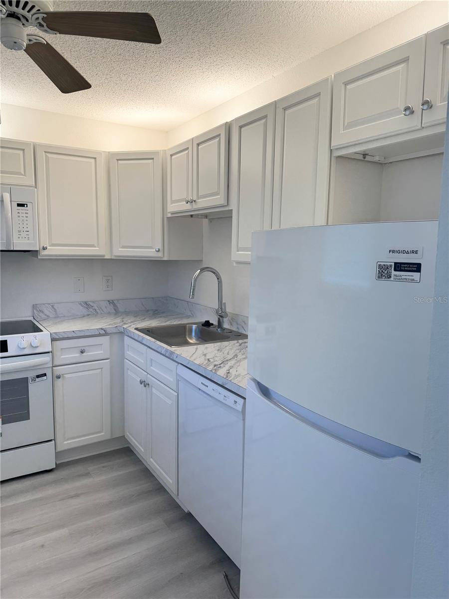 7425 Bay Island Unit 103, South Pasadena, FL 33707