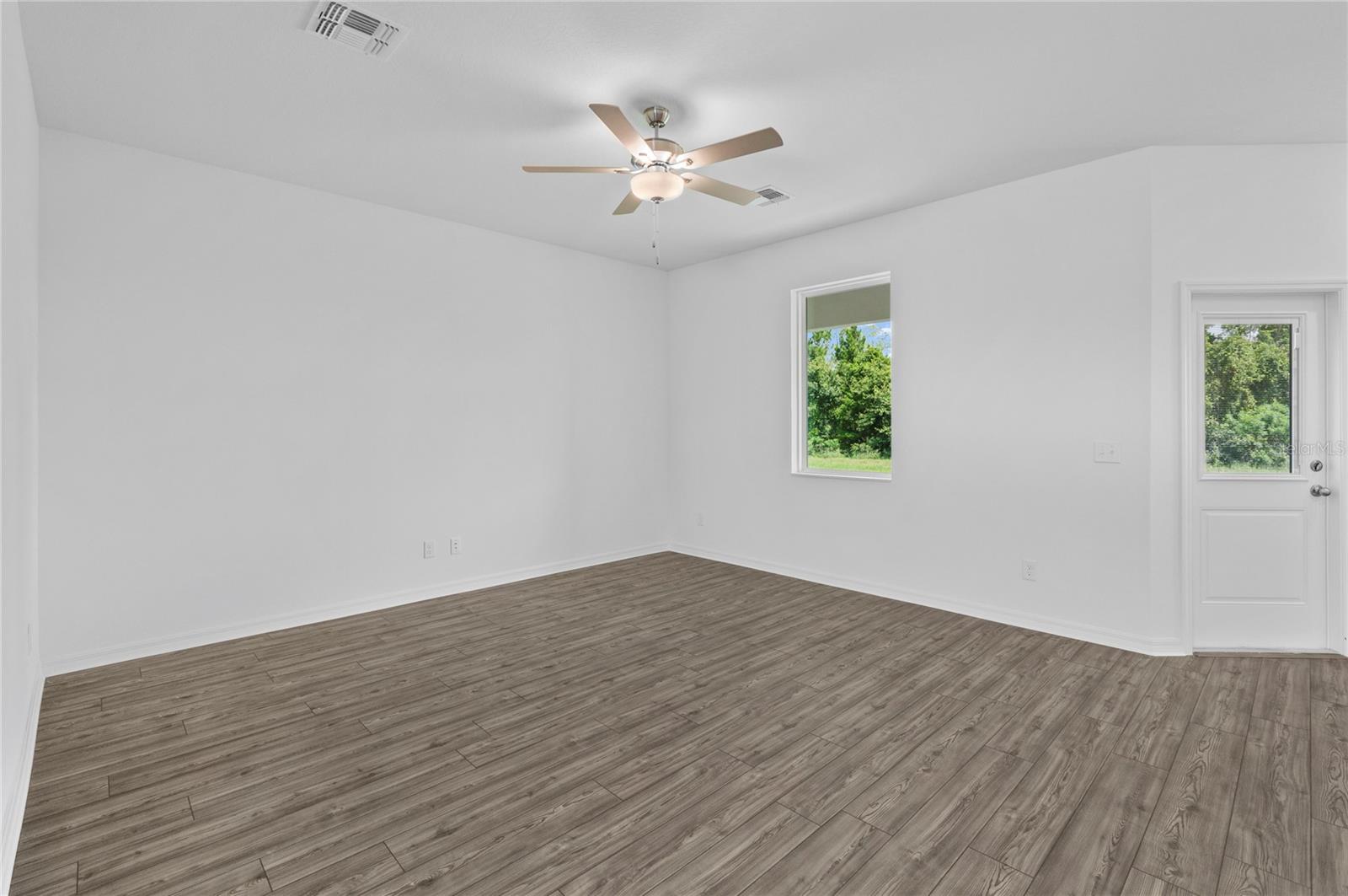 560 Bay Leaf, Poinciana, FL 34759