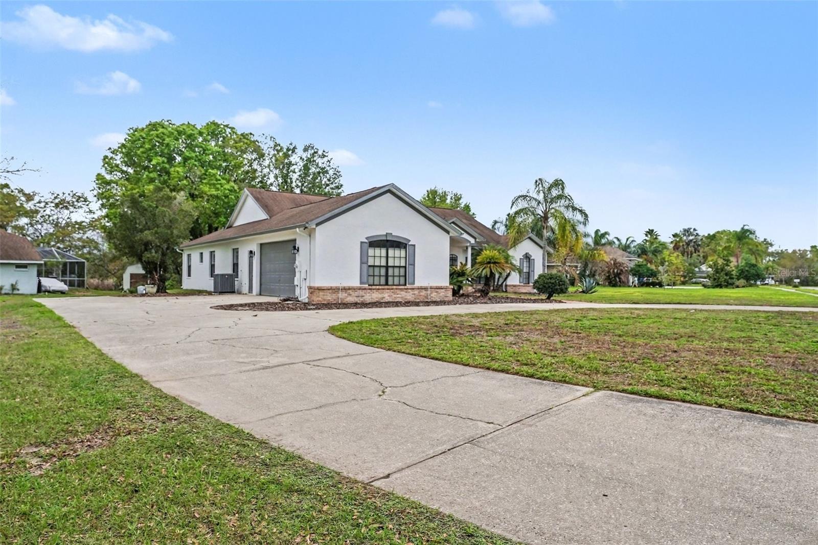 19216 Ridgelake, Lutz, FL 33549