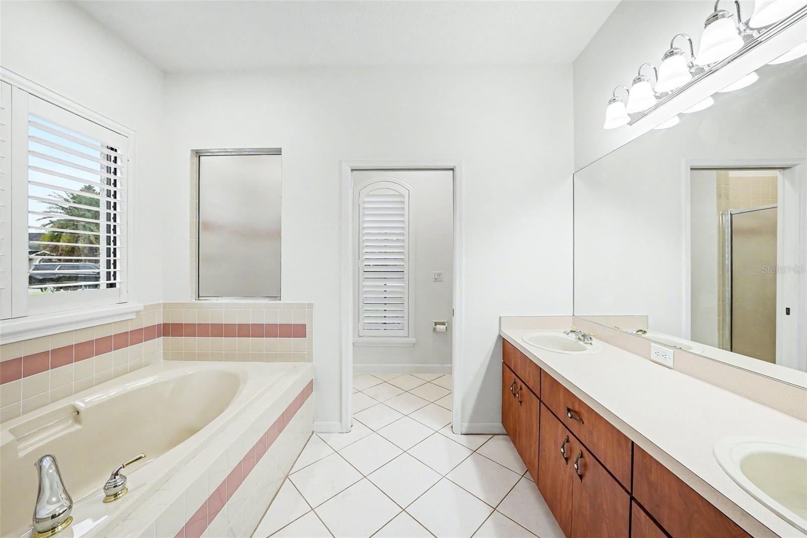 19216 Ridgelake, Lutz, FL 33549