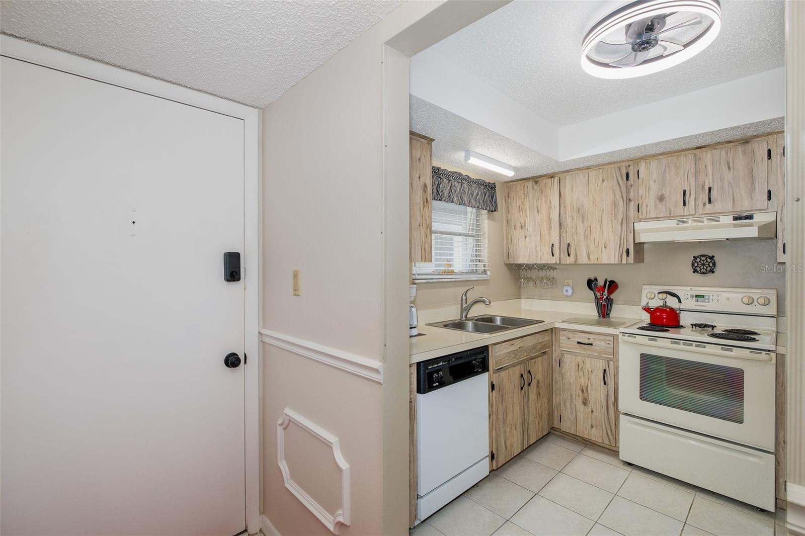 4660 Marine Unit 303, New Port Richey, FL 34652