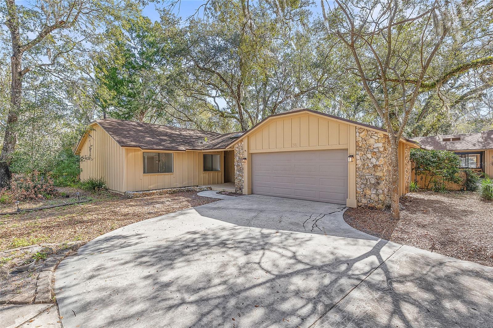 38 Snaresbrook, Ormond Beach, FL 32174