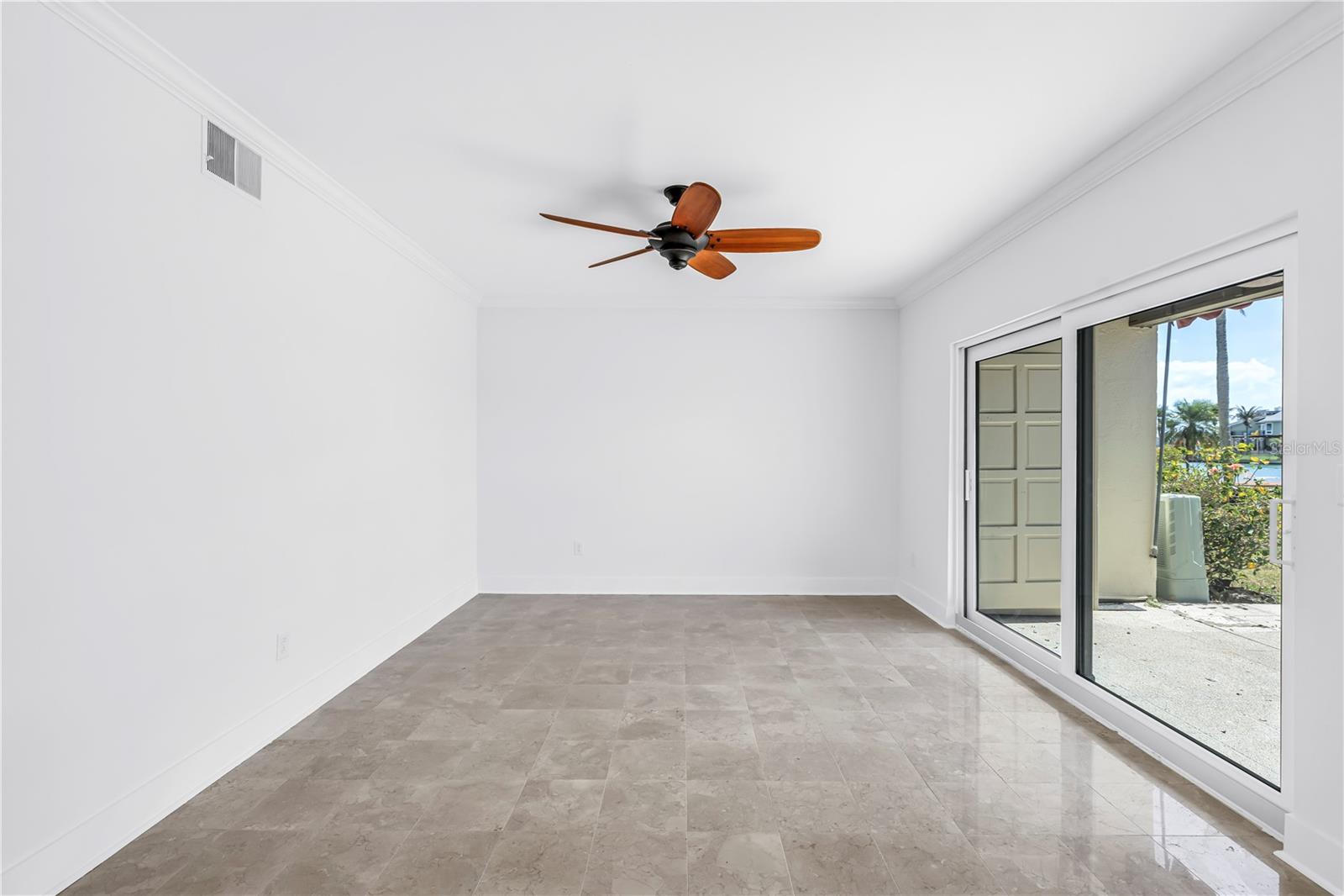 509 Plaza Seville Unit 19, Treasure Island, FL 33706