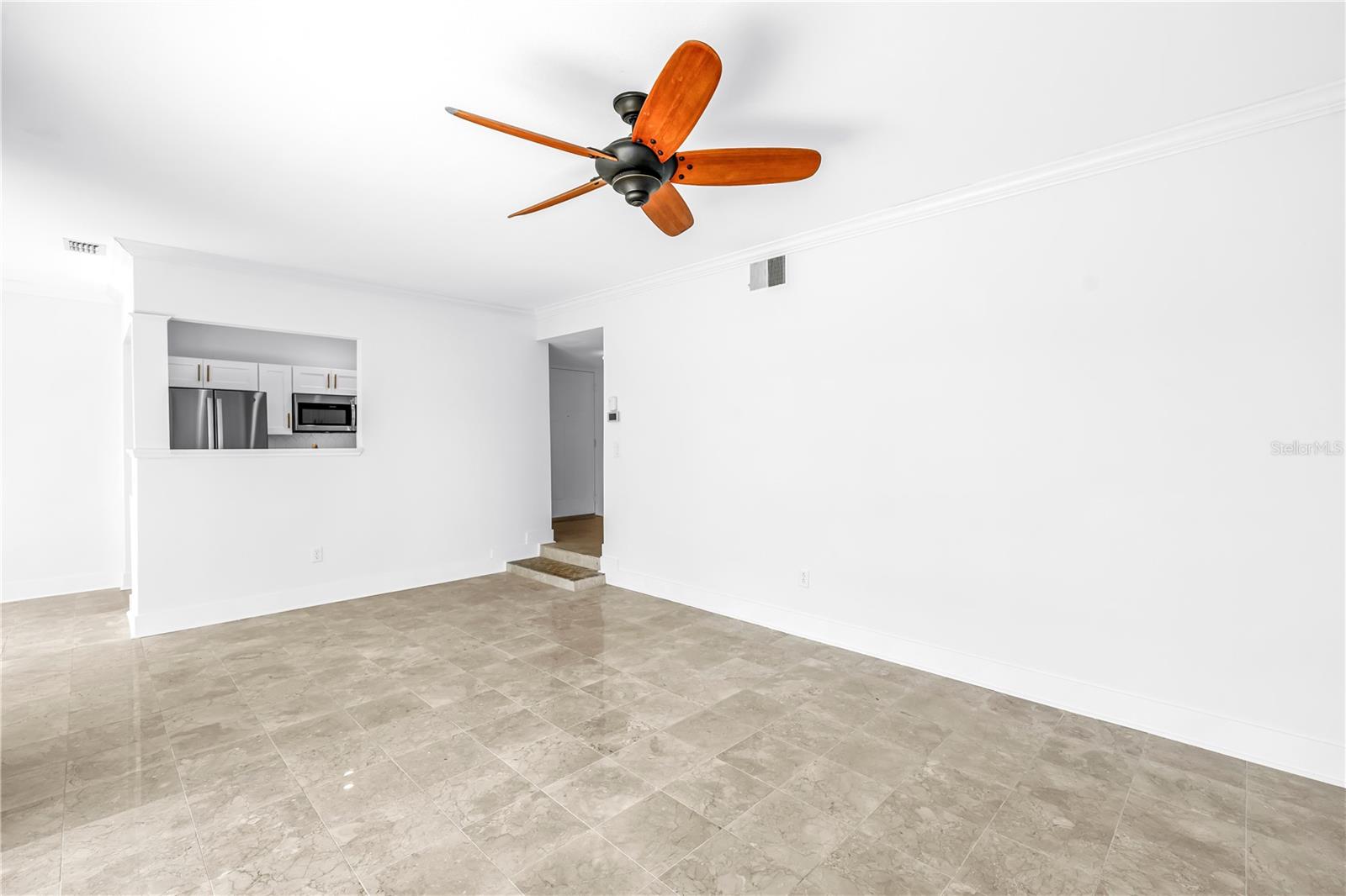 509 Plaza Seville Unit 19, Treasure Island, FL 33706