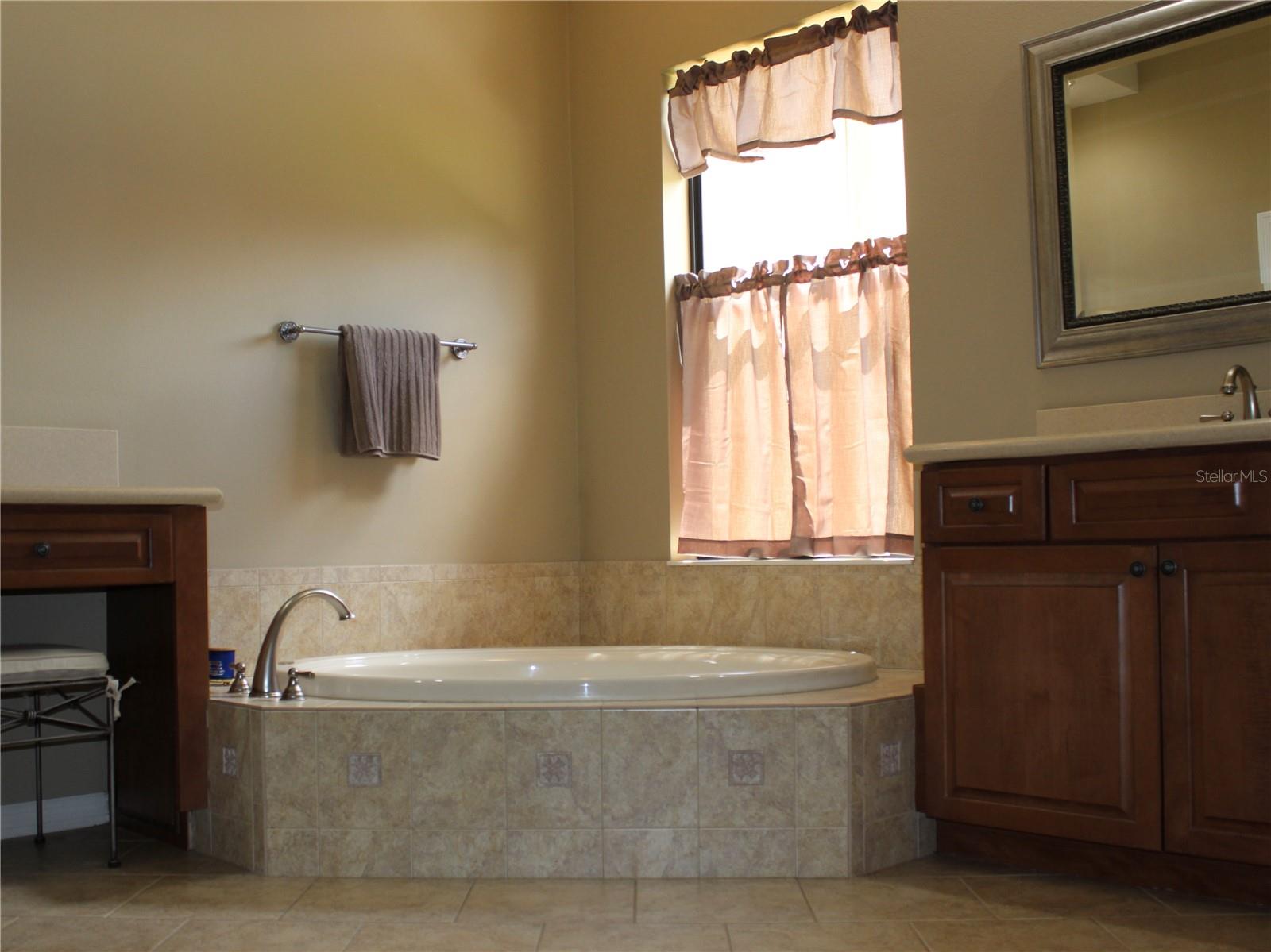 406 Petrel, Bradenton, FL 34212
