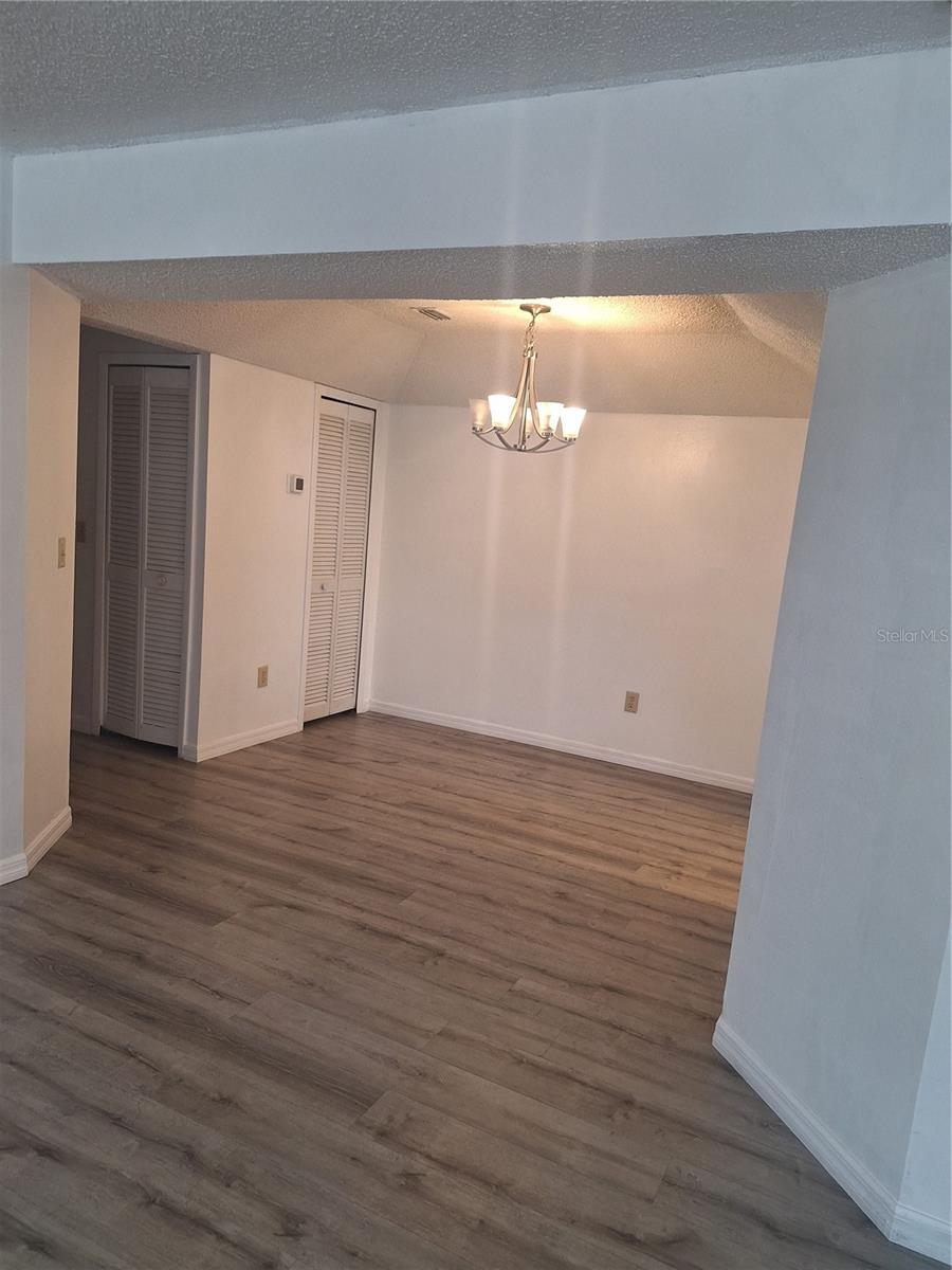 11910 Skylake Unit E, Temple Terrace, FL 33617